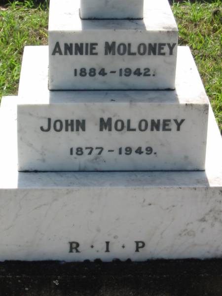 Annie MOLONEY,  | 1884 - 1942;  | John MOLONEY,  | 1877 - 1949;  | St James Catholic Cemetery, Palen Creek, Beaudesert Shire  | 