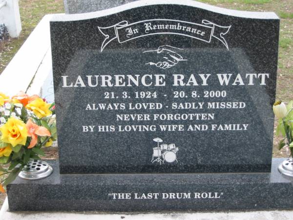 Laurence Ray WATT, 21-3-1924 - 20-8-2000;  | Parkhouse Cemetery, Beaudesert  | 