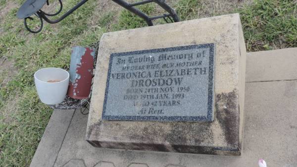 Veronica Elizabeth DROSDOW  | b: 24 Nov 1950  | d: 29 Jan 1993 aged 42  |   | Peak Downs Memorial Cemetery / Capella Cemetery  | 