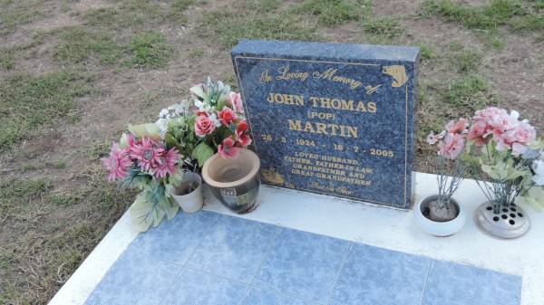 John Thomas MARTIN (pop)  | b: 26 Mar 1924  | d: 18 Jul 2005  |   | Peak Downs Memorial Cemetery / Capella Cemetery  | 