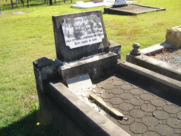 Hermine BILLIAU,  | sister,  | died 27 Dec 1937 aged 63 years;  | Caroline BILLIAU,  | sister,  | died 4-4-1939 aged 56 years;  | Pimpama Island cemetery, Gold Coast  | 