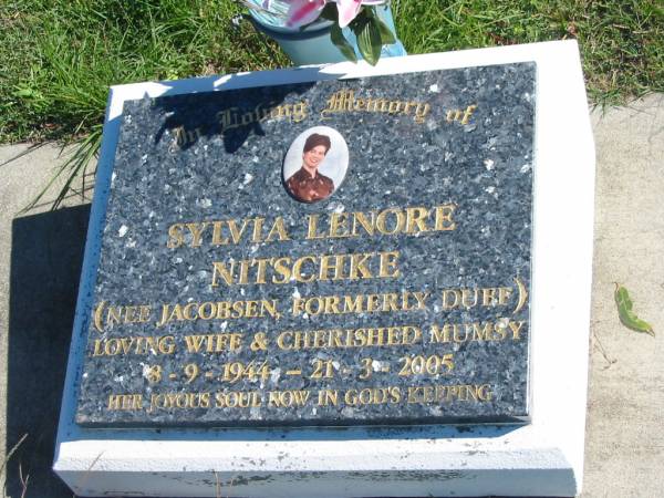 Sylvia Lenore NITSCHKE (nee JACOBSEN formerly DUFF),  | wife mumsy,  | 8-9-1944 - 21-3-2005;  | Pimpama Island cemetery, Gold Coast  | 