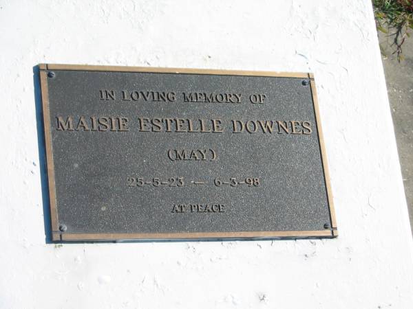 Maisie Estelle (May) DOWNES,  | 25-5-23 - 6-3-98;  | Pimpama Island cemetery, Gold Coast  | 