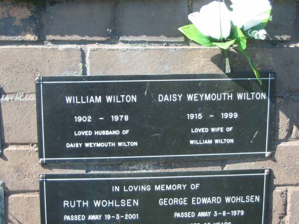 William WILTON,  | 1902 - 1978,  | husband of Daisy Weymouth WILTON;  | Daisy Weymouth WILTON,  | 191 - 1999,  | wife of William WILTON;  | Pimpama Island cemetery, Gold Coast  | 