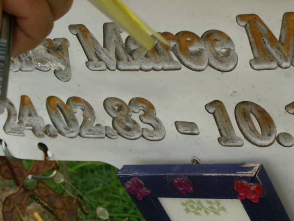 Lesley Maree MOORE,  | 24-02-83 - 10-11-03;  | Pimpama Uniting cemetery, Gold Coast  | 