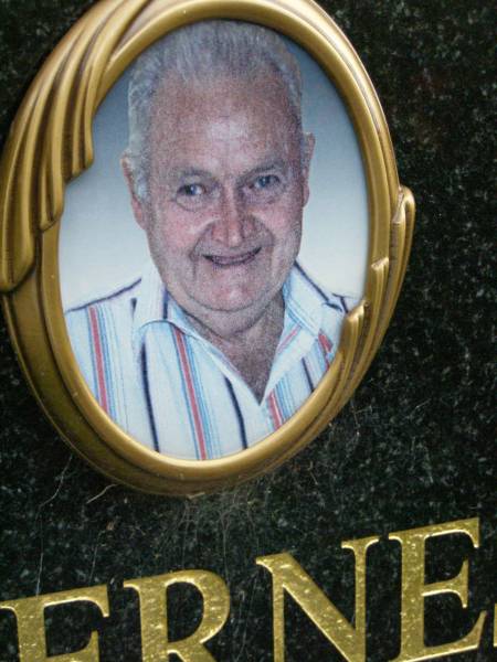 Ernest Robert (Pop) AUSTIN,  | 25-9-1920 - 30-9-2004;  | Pimpama Uniting cemetery, Gold Coast  | 