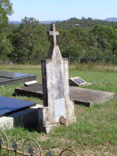 Susan Irene MCINALLY,  | died 12 Mar 1913;  | Francis MCINALLY,  | died 15 Nov 1915;  | Margaret MCINALLY,  | died 31 Dec 1951;  | Pine Mountain Catholic (St Michael's) cemetery, Ipswich  | 