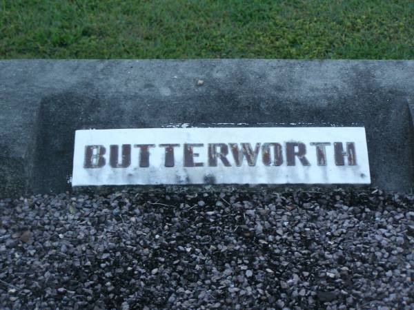 Benjamin BUTTERWORTH,  | 1888 - 1969;  | Alice BUTTERWORTH,  | 1889 - 1964;  | Polson Cemetery, Hervey Bay  |   | 