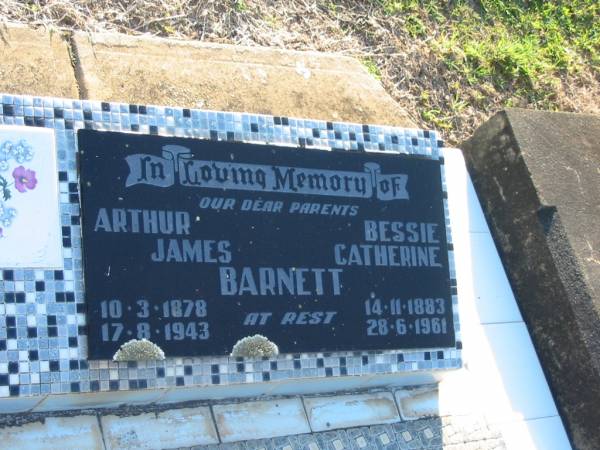 Arthur James BARNETT,  | 10-3-1878 - 17-8-1943;  | Bessie Catherine BARNETT,  | 14-11-1883 - 28-6-1961;  | parents;  | Polson Cemetery, Hervey Bay  | 