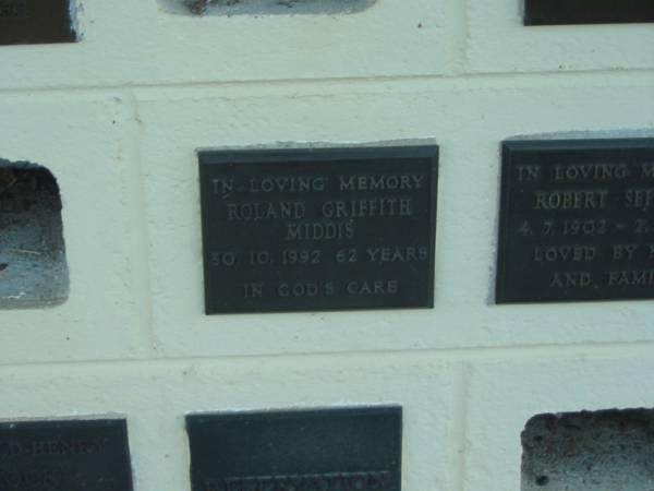 Roland Griffith MIDDIS,  | died 30-10-1992 aged 62 years;  | Polson Cemetery, Hervey Bay  | 