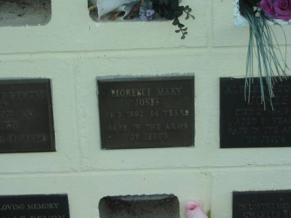 Florence Mary JONES,  | died 18-3-1992 aged 84 years;  | Polson Cemetery, Hervey Bay  | 
