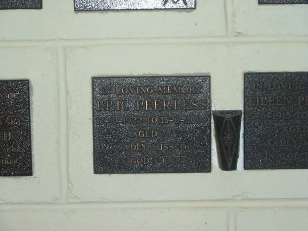 Eric PEERLESS,  | 17-10-1922 - 15-6-2000 aged 77 years;  | Polson Cemetery, Hervey Bay  | 