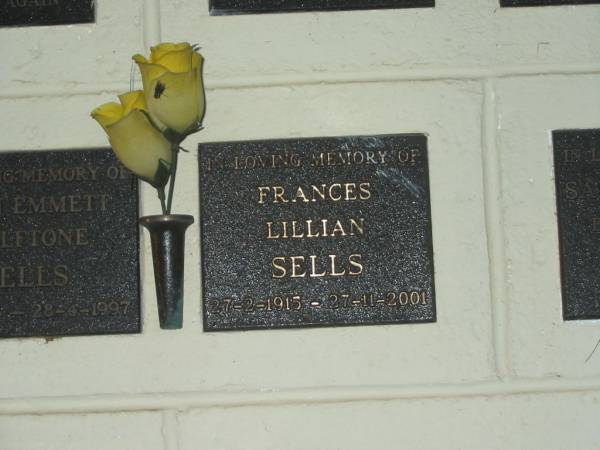 Frances Lillian SELLS,  | 27-2-1915 - 27-11-2001;  | Polson Cemetery, Hervey Bay  | 