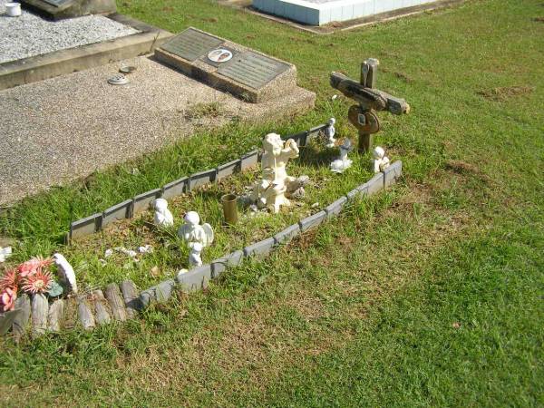 James Richard Alan TURNBULL,  | 29-10-91 - 24-10-96?;  | Polson Cemetery, Hervey Bay  | 