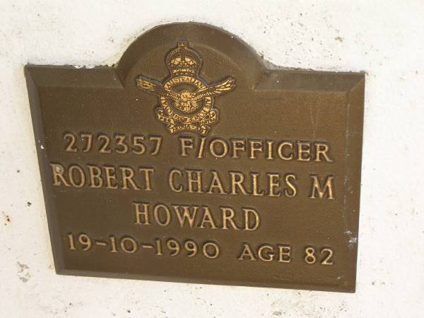 Robert Charles M. HOWARD,  | died 19-10-1990 aged 82 years;  | Polson Cemetery, Hervey Bay  | 