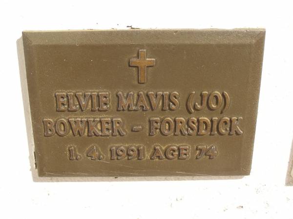 Elvie Mavis (Jo) BOWKER-FORSDICK,  | died 1-4-1991 aged 74 years;  | Polson Cemetery, Hervey Bay  | 