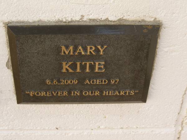 Mary KITE,  | died 6-6-2009 aged 97 years;  | Polson Cemetery, Hervey Bay  | 