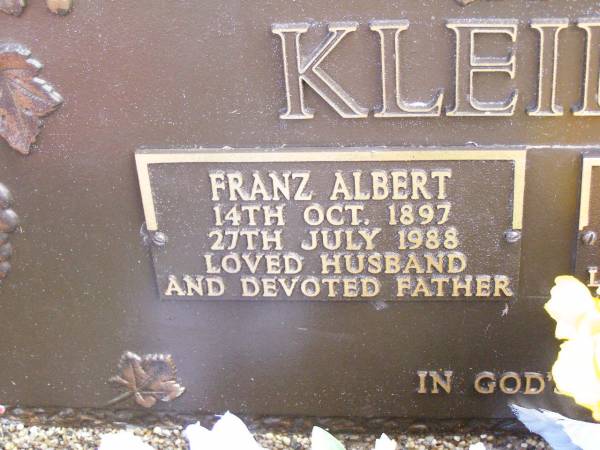 Franz Albert KLEIDON, husband father,  | 14 Oct 1897 - 27 July 1988;  | Olga KLEIDON, wife of Franz, mother,  | 18 June 1906 - 21 Aug 2001;  | Ropeley Immanuel Lutheran cemetery, Gatton Shire  | 