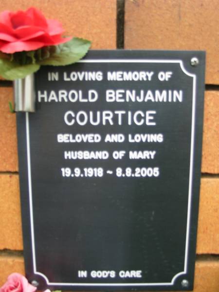 Harold Benjamin COURTICE, husband of Mary,  | 19-9-1918 - 8-8-2005;  | Rosewood Uniting Church Columbarium wall, Ipswich  | 