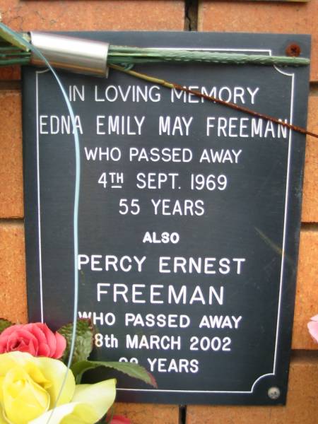 Edna Emily May FREEMAN,  | died 4 Sept 1969 aged 55 years;  | Percy Ernest FREEMAN,  | died 8? March 2002 aged ?? years;  | Rosewood Uniting Church Columbarium wall, Ipswich  | 