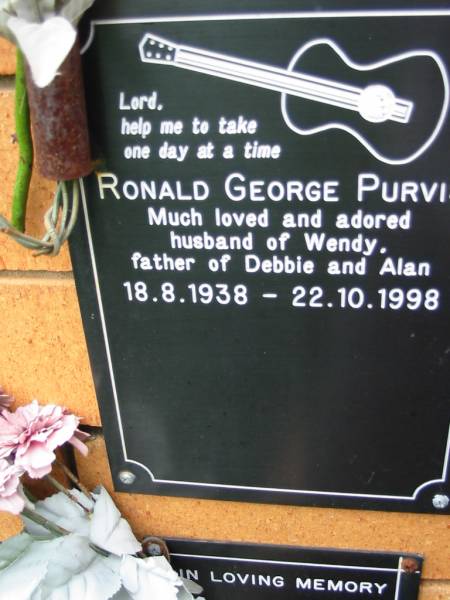 Ronald George PURVIS?,  | husband of Wendy,  | father of Debbie & Alan,  | 18-8-1938 - 22-10-1998;  | Rosewood Uniting Church Columbarium wall, Ipswich  | 