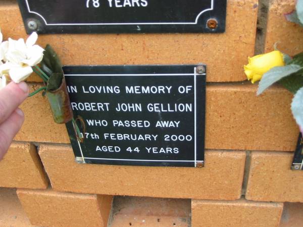 Robert John GELLION,  | died 17 Feb 2000 aged 44 years;  | Rosewood Uniting Church Columbarium wall, Ipswich  | 