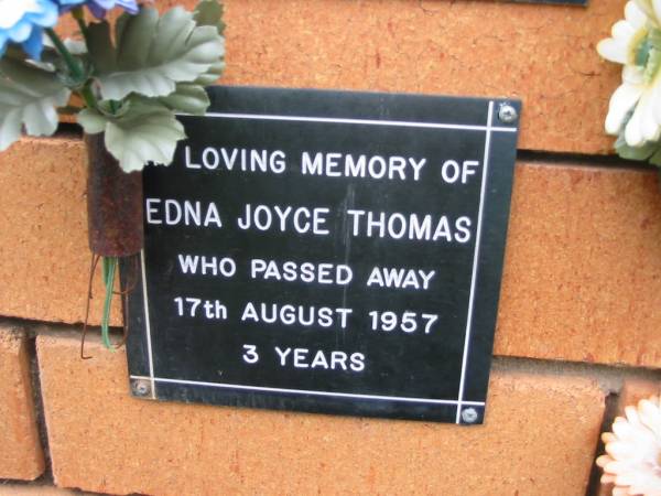 Edna Joyce THOMAS,  | died 17 Aug 1957 aged 3 years;  | Rosewood Uniting Church Columbarium wall, Ipswich  | 