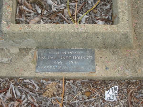 Vivian GOWELL,  | died 2-1-85 aged 64 years;  | Ida HALL (nee HOHNKE),  | born 1890,  | died 29-7-1983;  | Bald Hills (Sandgate) cemetery, Brisbane  | 