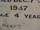 
Albert T. STREAT,
died 1 Aug 1935 aged 11 years;
Helen E. STREAT,
died 7 Dec 1937 aged 46 years;
Bald Hills (Sandgate) cemetery, Brisbane
