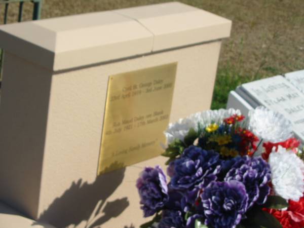 Cyril St George Daley 23 Apr 1929 - 3 Jun 2000  | Ri? Maud Daley (nee Black)  | 4 july 1921 - 17 Mar 2003  | Anglican Cemetery, Sherwood.  |   |   | 