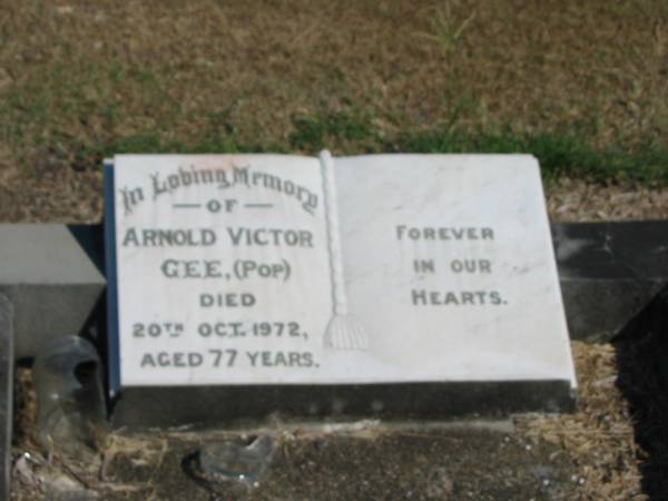 Arnold Victor Gee (Pop) 20 Oct 1972 aged 77  | Anglican Cemetery, Sherwood.  |   |   | 
