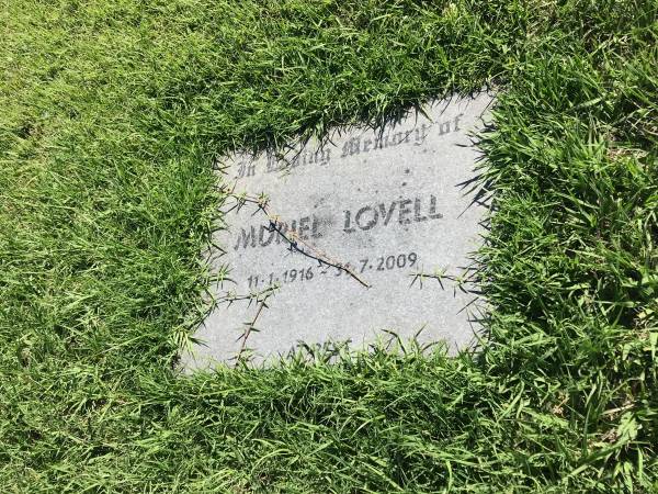 Muriel LOVELL  | b: 11 Jan 1916  | d: 31 Jul 2009  |   | Sherwood (Anglican) Cemetery, Brisbane  |   | 