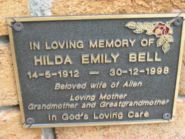 Hilda Emily BELL,  | 14-5-1912 - 30-12-1998,  | wife of Allen,  | mother grandmother great-grandmother;  | Slacks Creek St Mark's Anglican cemetery, Daisy Hill, Logan City  | 