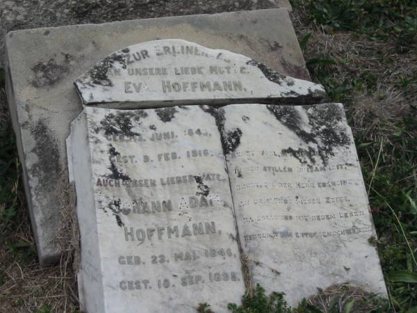 an unsere liebe mutter  | Eva HOFFMANN  | geb 13 Jun 1843, gest 9 Feb 1916  | auch unser lieber vater  | Johann Adam HOFFMANN  | geb 23 Mai 1846, gest 18 Sep 1898  | Stone Quarry Cemetery, Jeebropilly, Ipswich  | 