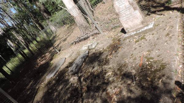Tamborine Plunkett Road Cemetery (Cedar Creek)  | 