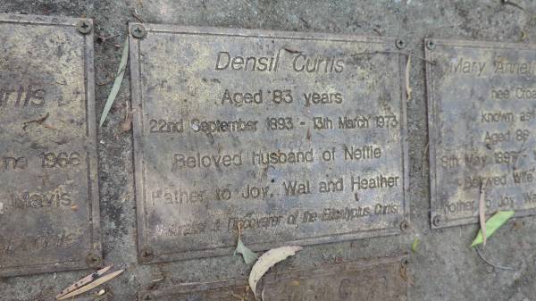 Densil CURTIS  | b: 22 Sep 1893  | d: 13 Mar 1973, aged 83  | Husband of Nettie  | Father to Joy, Wal, Heather  | Tamborine Plunkett Road Cemetery (Cedar Creek)  |   | 