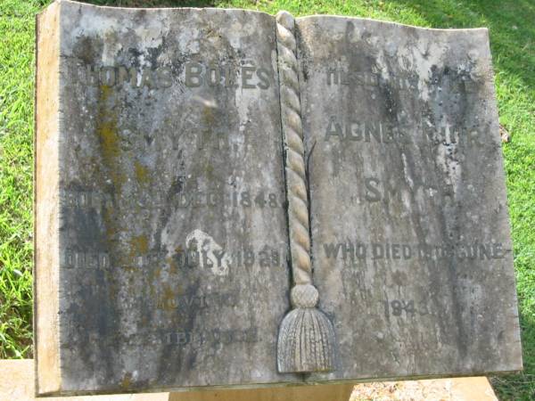 Thomas Boles SMYTH  | b: 13 Dec 1848, d: 30 Jul 1929  | Agnes Muir SMYTH  | d: 12 Jun 1943  |   | Tamrookum All Saints church cemetery, Beaudesert  | 