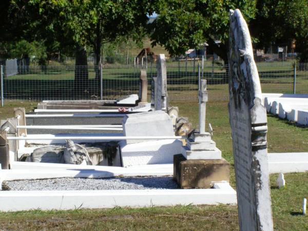 Tarampa Apostolic cemetery, Esk Shire  | 