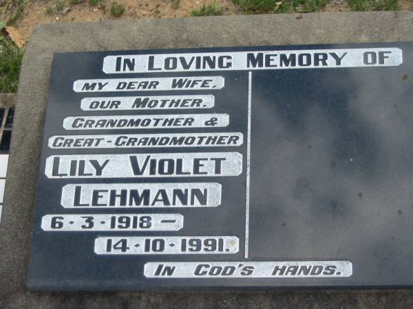 Lily Violet LEHMANN  | b: 6 Mar 1918, d: 14 Oct 1991  | Tarampa Baptist Cemetery, Esk Shire  | 