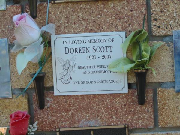 Doreen SCOTT,  | 1921 - 2007,  | wife mother grandmother;  | Tea Gardens cemetery, Great Lakes, New South Wales  | 