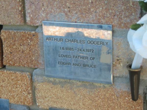 Arthur Charles GOGERLY,  | 1-8-1885 - 24-4-1972,  | father of Edgar & Bruce;  | Tea Gardens cemetery, Great Lakes, New South Wales  | 