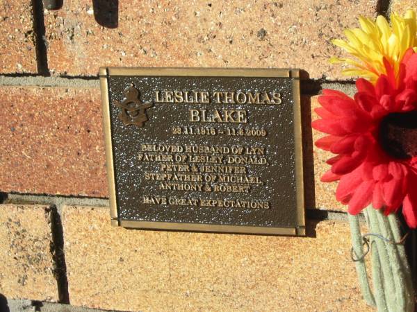 Leslie Thomas BLAKE,  | 23-11-1916 - 11-6-2009,  | husband of Lyn,  | father of Lesley, Donald, Peter & Jennifer,  | stepfather of Michael, Anthony & Robert;  | Tea Gardens cemetery, Great Lakes, New South Wales  | 