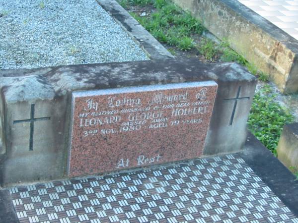 Leonard George HOLBERG,  | husband father,  | died 3 Nov 1980 aged 79 years;  | Tea Gardens cemetery, Great Lakes, New South Wales  | 