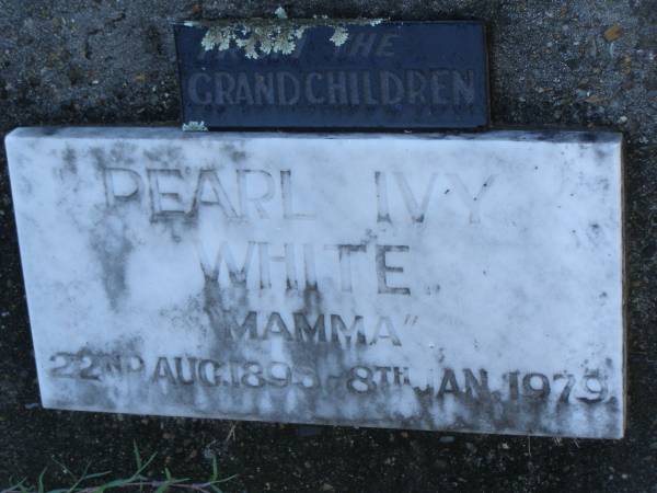 Pearl Ivy WHITE,  | mamma,  | 22 Aug 1895 - 8 Jan 1979;  | Tea Gardens cemetery, Great Lakes, New South Wales  | 