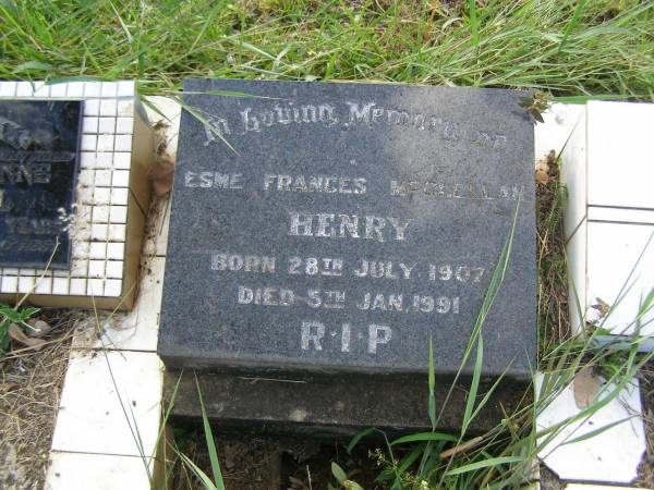 Esme Frances McClellan HENRY,  | born 28 July 1907,  | died 5 Jan 1991;  | Tiaro cemetery, Fraser Coast Region  | 
