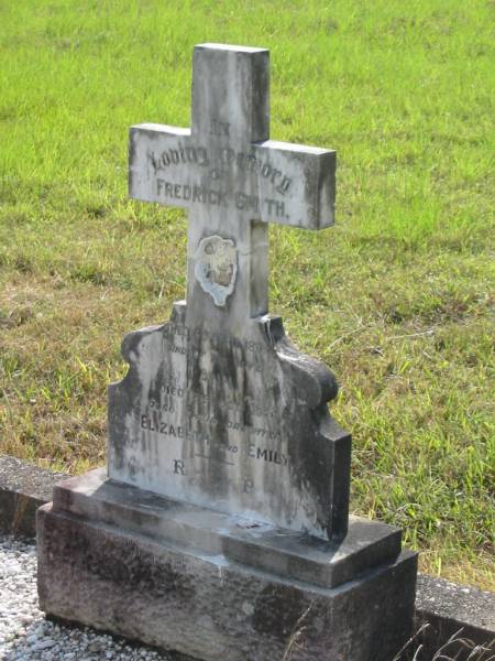 Frederick SMITH,  | died 5 April 1875;  | Ann,  | wife,  | died 3 Oct 1921;  | Elizabeth,  | daughter;  | Emily,  | daughter;  | Tiaro cemetery, Fraser Coast Region  | 