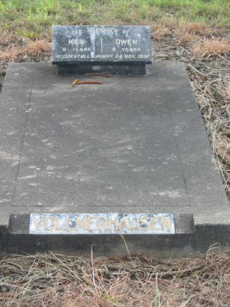 Ken VOLLMERHAUSEN,  | accidentally burnt 24 Nov 1951 aged 8 years;  | Owen VOLLMERHAUSEN,  | accidentally burnt 24 Nov 1951 aged 6 years;  | Tiaro cemetery, Fraser Coast Region  | 
