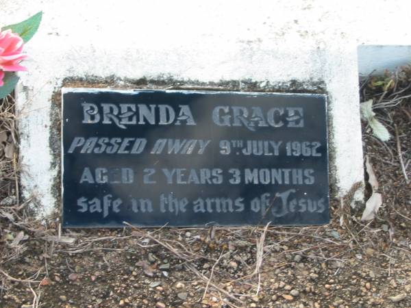 Brenda Grace DAWSON,  | died 9 July 1962 aged 2 years 3 months;  | Tiaro cemetery, Fraser Coast Region  | 