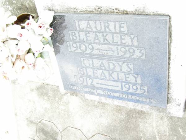 Laurie BLEAKLEY,  | 1909 - 1993;  | Gladys BLEAKLEY,  | 1912 - 1995;  | Upper Caboolture Uniting (Methodist) cemetery, Caboolture Shire  | 