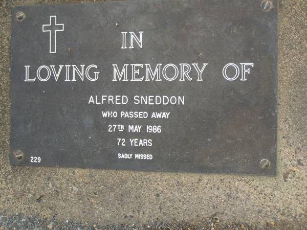 Alfred SNEEDON,  | died 27 May 1986 aged 72 years;  | Upper Coomera cemetery, City of Gold Coast  | 